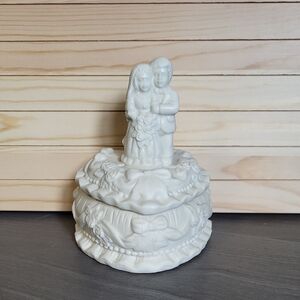 Vintage Bride & Groom White Porcelain Wedding Trinket Box Heart Shaped